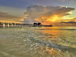 GreenLinks Golf Villas at Lely Resort