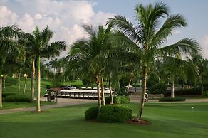 GreenLinks Golf Villas at Lely Resort