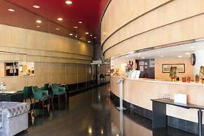 VIP Executive Eden Aparthotel