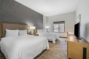 Best Western Valencia/Six Flags Inn & Suites