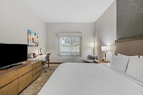 Best Western Valencia/Six Flags Inn & Suites