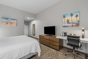 Best Western Valencia/Six Flags Inn & Suites