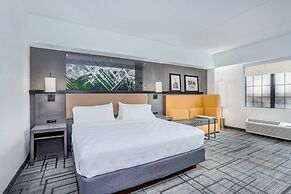 Holiday Inn Lafayette-City Centre by IHG