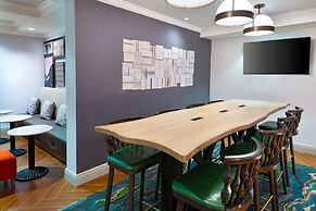 Hampton Inn Buffalo-Williamsville