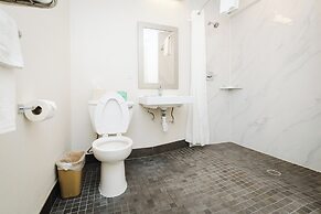 Quality Suites Houston Hobby Airport