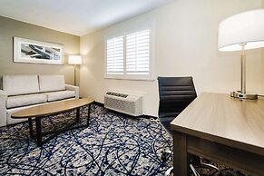Quality Suites Houston Hobby Airport