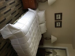 Kemah Boardwalk Inn