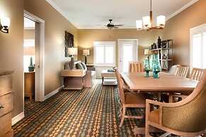 Kemah Boardwalk Inn