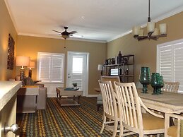 Kemah Boardwalk Inn