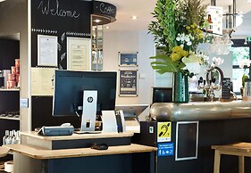 B&B HOTEL Vélizy Est