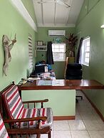 Chez Ophelia Cottage Apartments