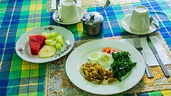 Chez Ophelia Cottage Apartments