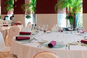 AC Hotel Palacio de Santa Ana by Marriott