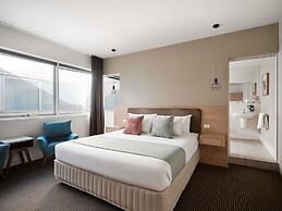 Saint Kilda Beach Hotel
