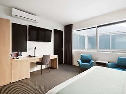 Saint Kilda Beach Hotel (formerly Rydges St Kilda)