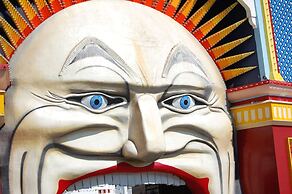 Saint Kilda Beach Hotel (formerly Rydges St Kilda)