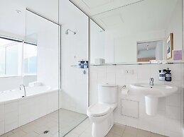 Saint Kilda Beach Hotel (formerly Rydges St Kilda)