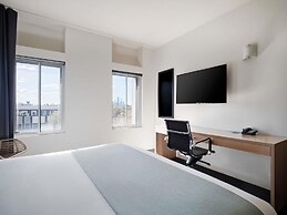 Saint Kilda Beach Hotel