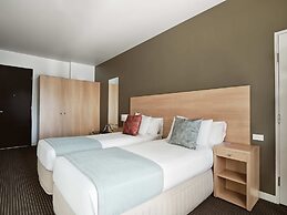 Saint Kilda Beach Hotel (formerly Rydges St Kilda)