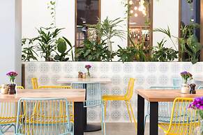 Saint Kilda Beach Hotel (formerly Rydges St Kilda)