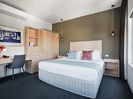 Saint Kilda Beach Hotel (formerly Rydges St Kilda)