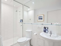 Saint Kilda Beach Hotel (formerly Rydges St Kilda)