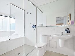 Saint Kilda Beach Hotel