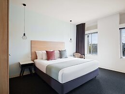 Saint Kilda Beach Hotel (formerly Rydges St Kilda)