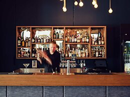 Saint Kilda Beach Hotel (formerly Rydges St Kilda)