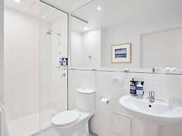 Saint Kilda Beach Hotel