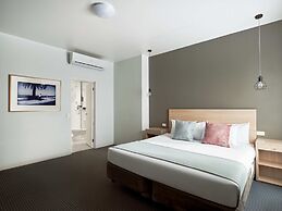 Saint Kilda Beach Hotel (formerly Rydges St Kilda)