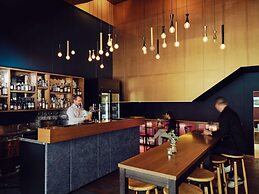 Saint Kilda Beach Hotel