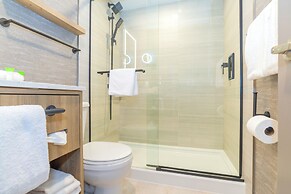 Sandman Suites Surrey-Guildford