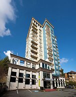Sandman Signature Surrey-Guildford Suites