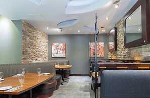 Sandman Signature Surrey-Guildford Suites