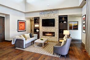 Garden of the Gods Resort and Club