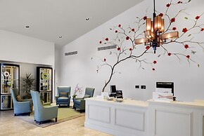 Garden of the Gods Resort and Club