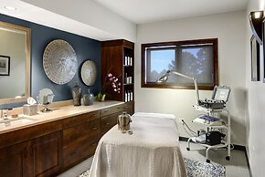 Garden of the Gods Resort and Club