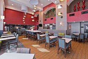 Hampton Inn & Suites Palm Desert