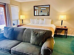 Nordic Village Resort