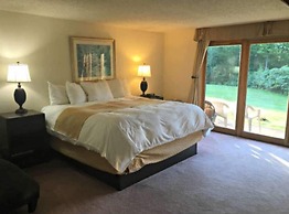 Nordic Village Resort