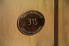 Rusty Parrot Lodge and Spa