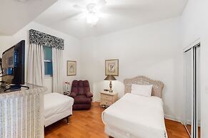 Leeward Key Condominiums