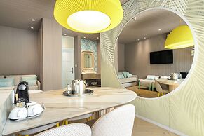 Trupial Hotel & Casino