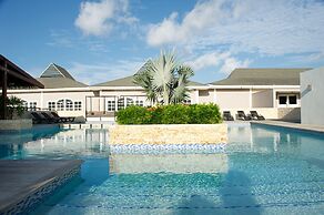 Trupial Hotel & Casino