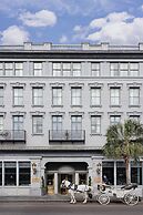 Market Pavilion Hotel