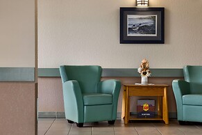 Super 8 by Wyndham Swan River MB