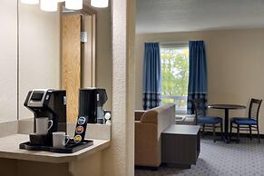Super 8 by Wyndham Swan River MB