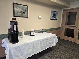 Super 8 by Wyndham Swan River MB