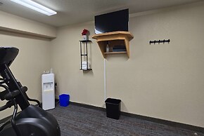 Super 8 by Wyndham Swan River MB